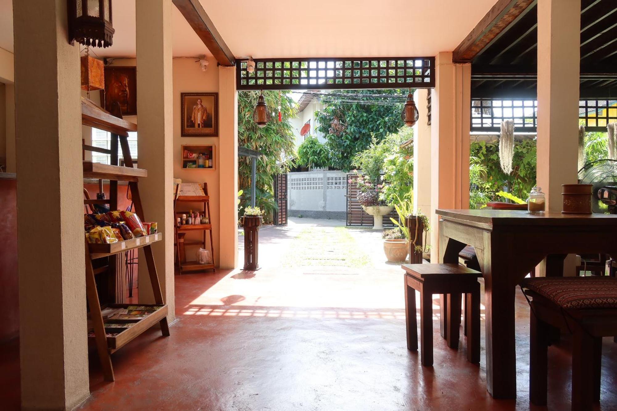 Banjai Garden Guesthouse Chiang Mai Exterior photo